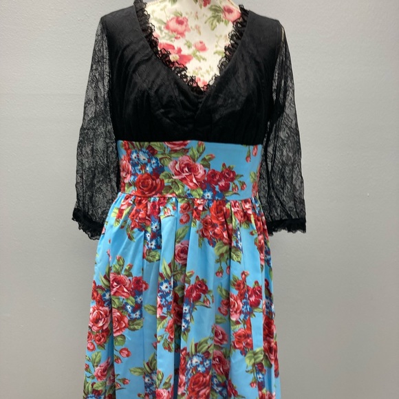 Vixen Vintage Blue and Red Floral Romantique Swing Dress - Picture 2 of 6